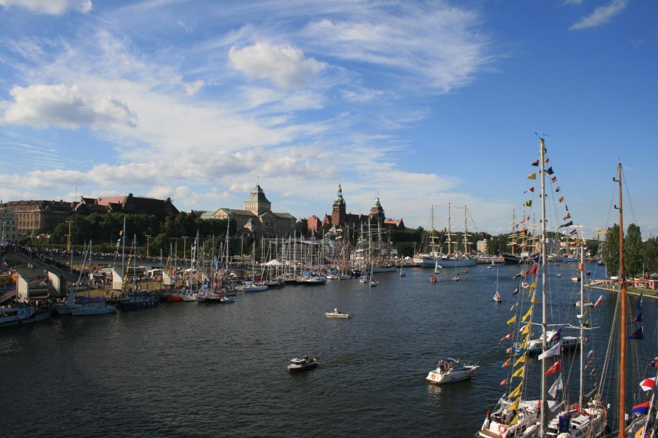 Auberge de jeunesse Studencki Dom Marynarza Pasat à Szczecin Extérieur photo