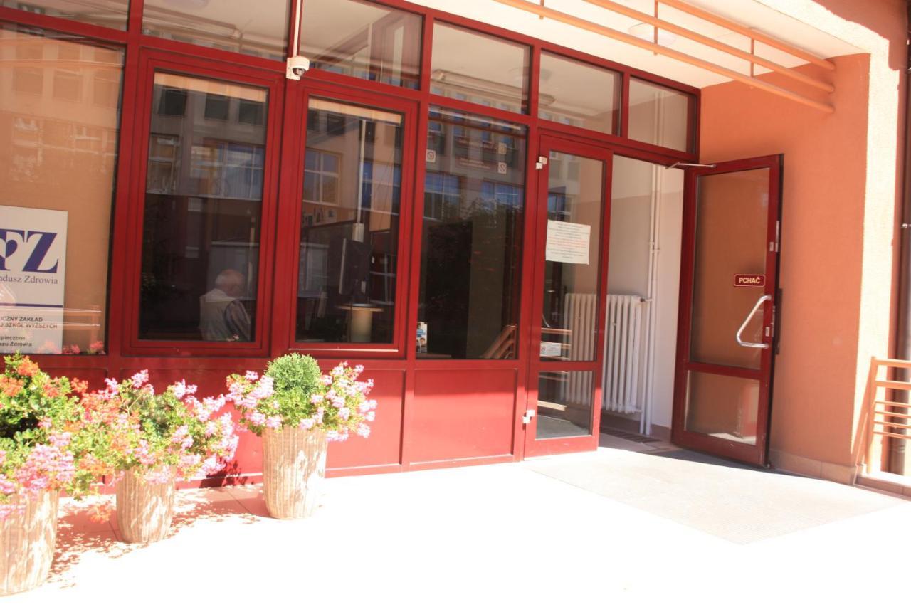 Auberge de jeunesse Studencki Dom Marynarza Pasat à Szczecin Extérieur photo