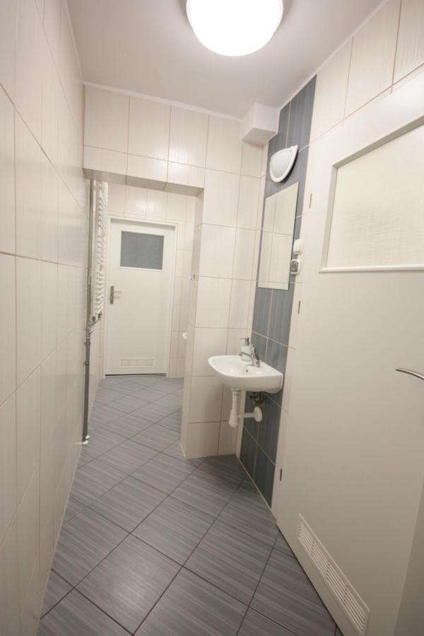 Auberge de jeunesse Studencki Dom Marynarza Pasat à Szczecin Extérieur photo