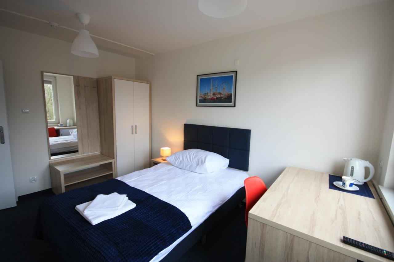 Auberge de jeunesse Studencki Dom Marynarza Pasat à Szczecin Extérieur photo