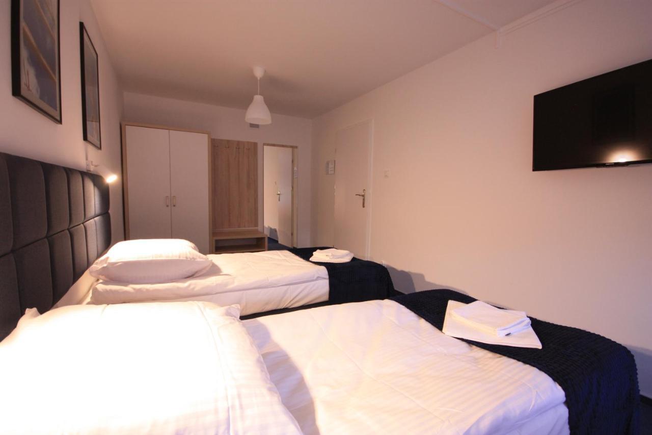 Auberge de jeunesse Studencki Dom Marynarza Pasat à Szczecin Extérieur photo
